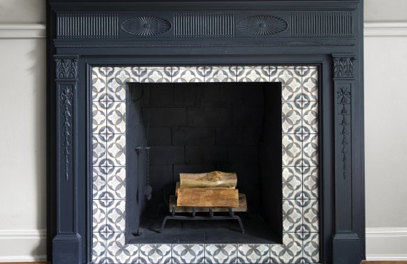ast-mulholland-hr-charcoal-fireplace-cropped-flattened-1